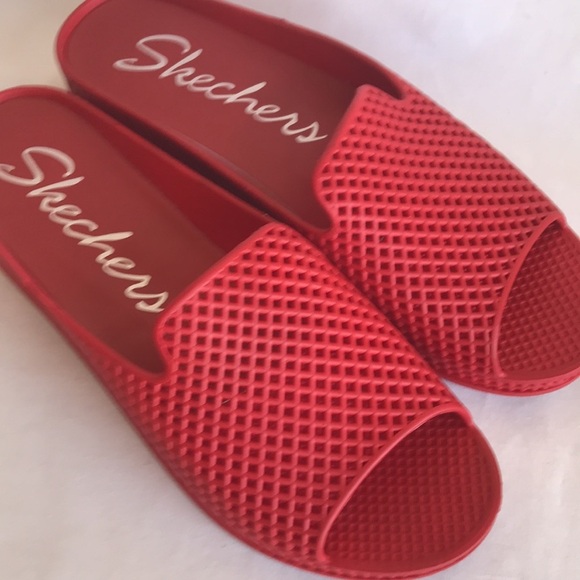 Skechers slip-on Cali Glitz red slides with hard mesh, size 9 - Picture 2 of 6